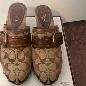 Gently Used Coach Clog Shows